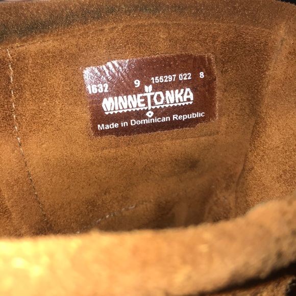 Minnetonka 3 layer fringe boots - Picture 3 of 3